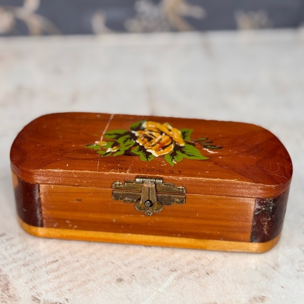 Vintage Cedar Sewing Box Floral Wood Trinket Box Caves NY Souvenir